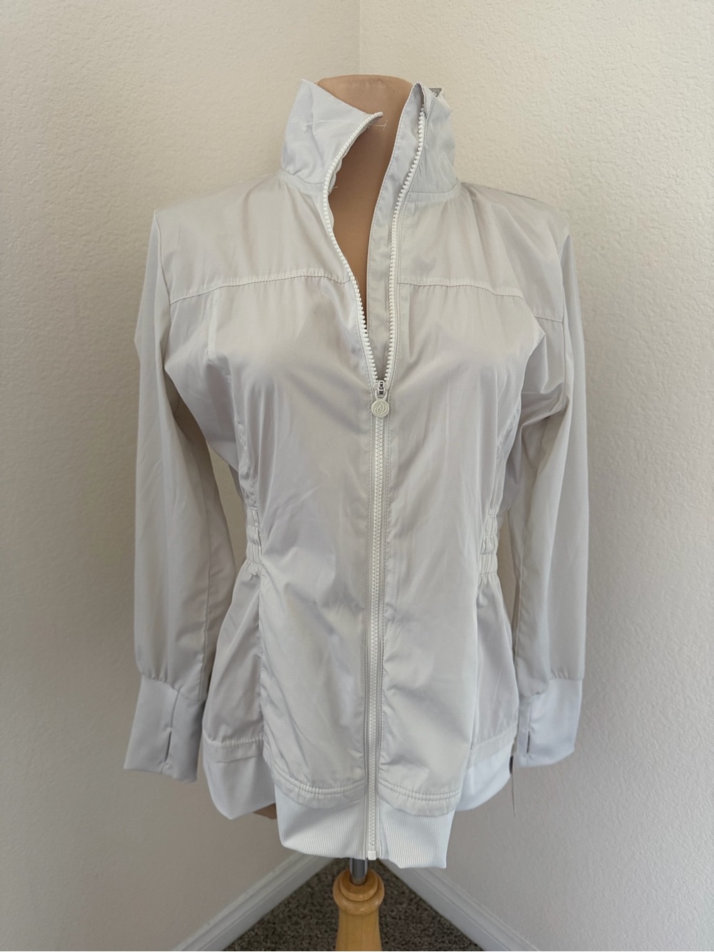 NWT Apana Lightweight Windbreaker Jacket | Soft Ivory | Size M (Fits Like Small